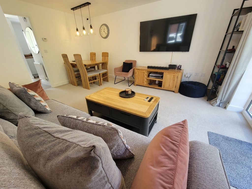 Property photo 2 of 12