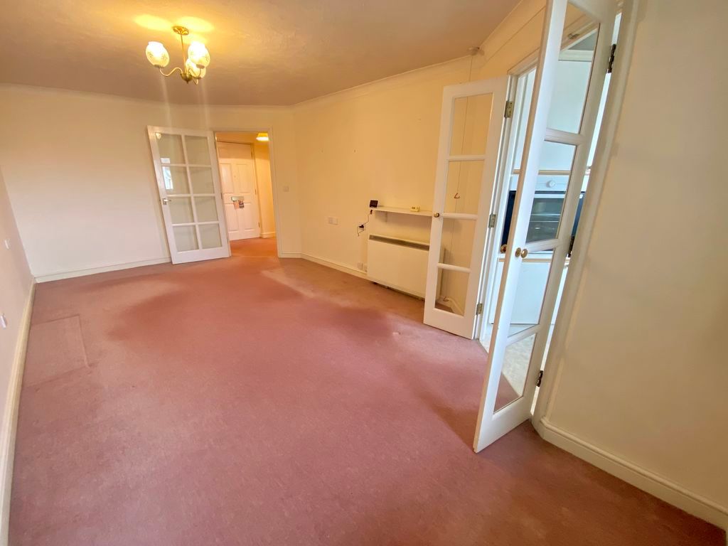 Property photo 2 of 16 Lounge/Dining Room