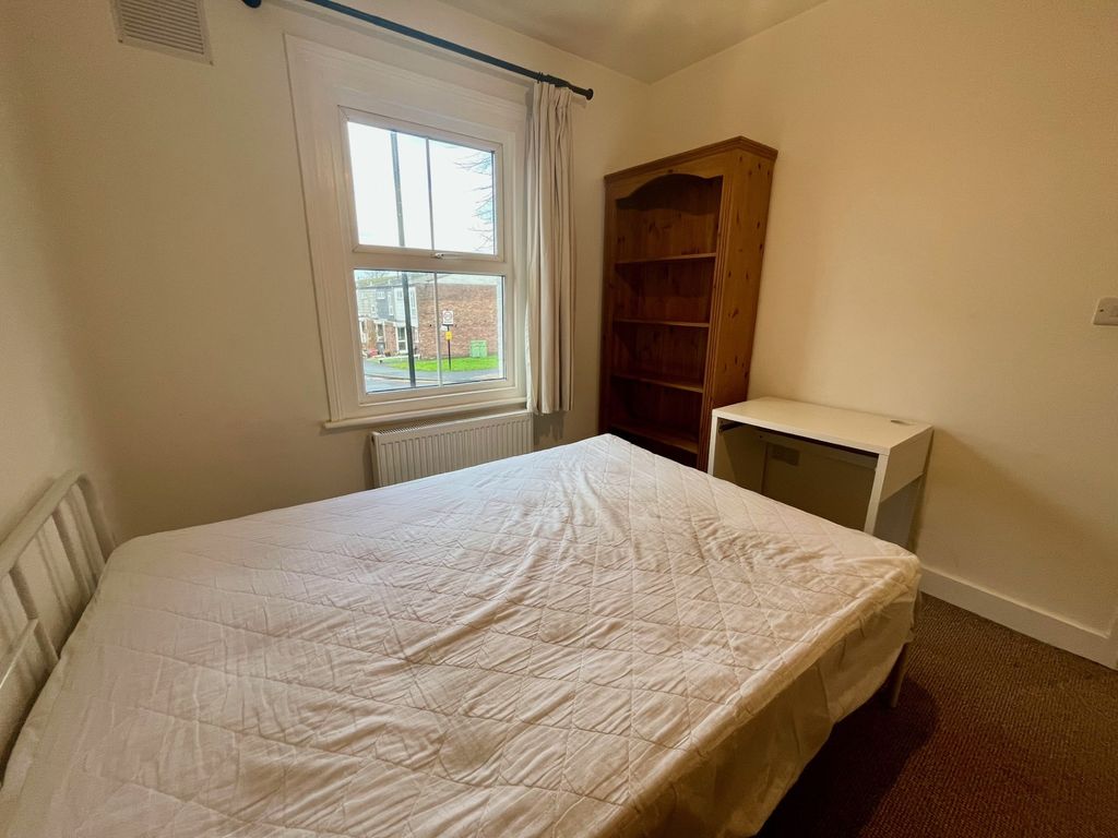 Property photo 2 of 5 5771A3Fa-F6B4-4F25-92c2-40E8d9F35d6d