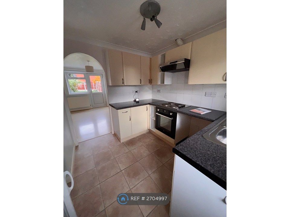 Property photo 2 of 9 Kitchen