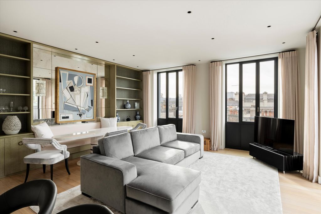 Property photo 2 of 59 Image