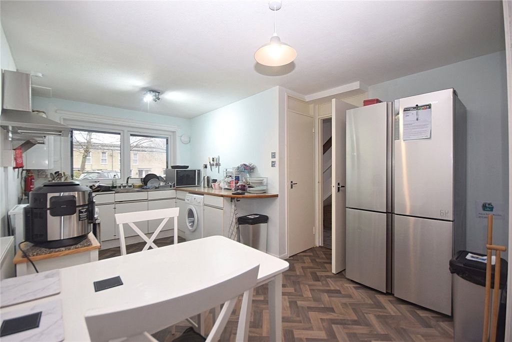 Property photo 2 of 11 Picture No. 10