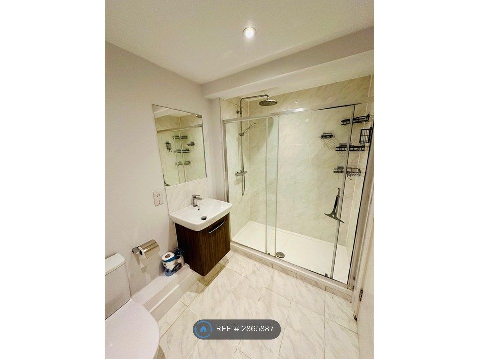 Property photo 3 of 5 Bathroom