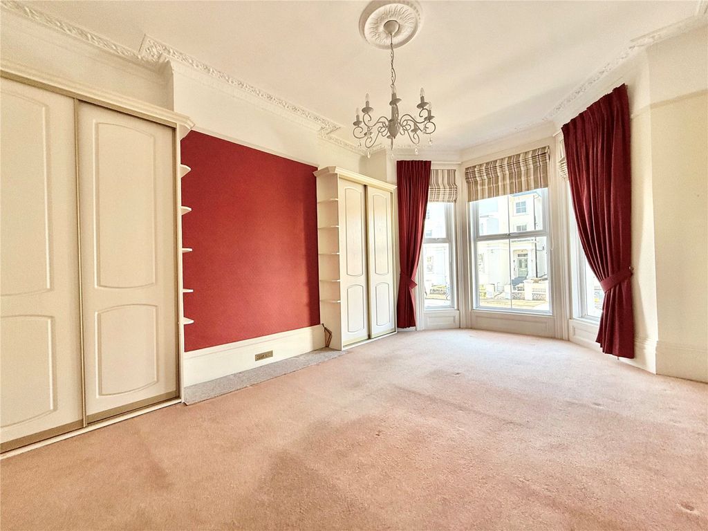 Property photo 2 of 13 Picture No. 22