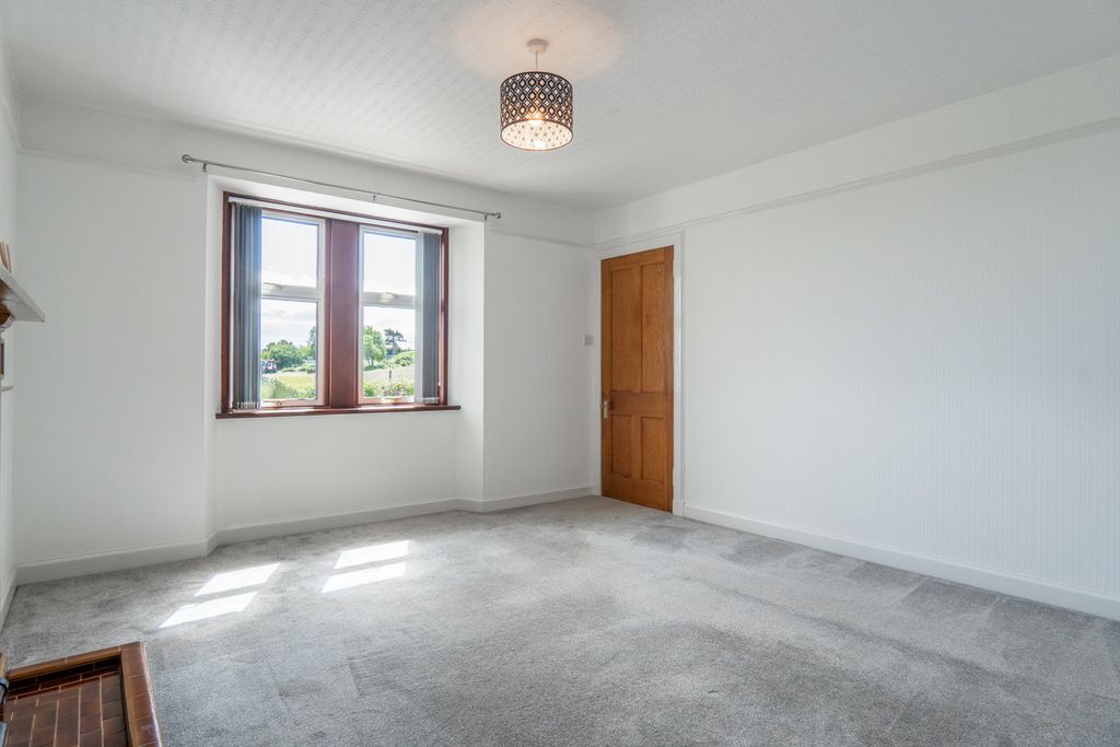 Property photo 3 of 45