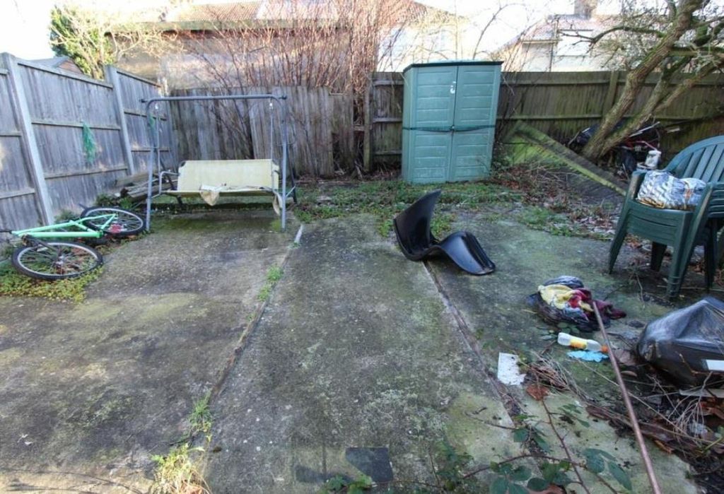 Property photo 2 of 7