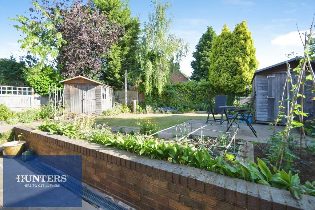 Property photo 1 of 20 Garden 3.Jpg
