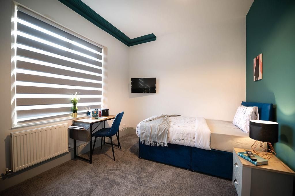 Property photo 3 of 12