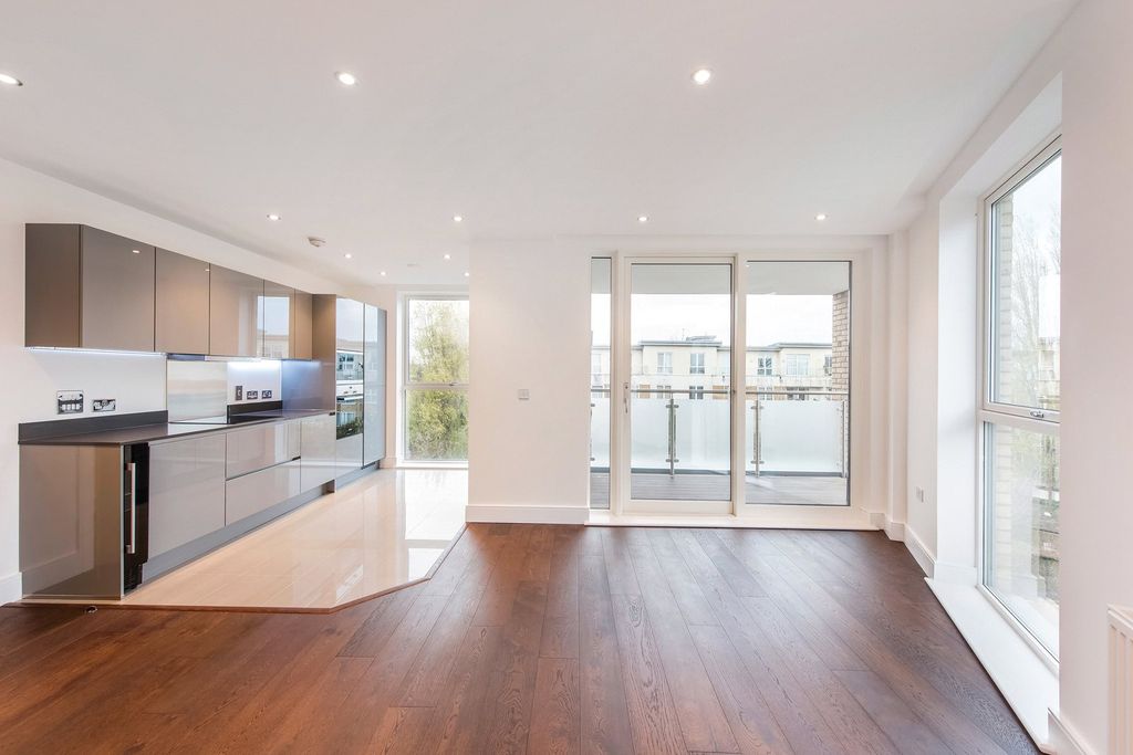 Property photo 1 of 12 Verdant House