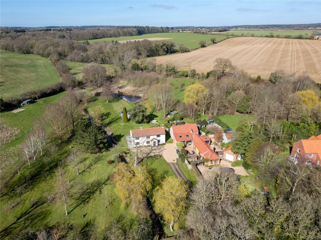 Property photo 2 of 23 Picture No. 27