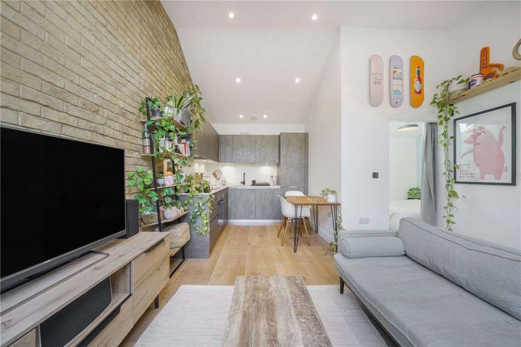 Property photo 2 of 12 Picture No. 02