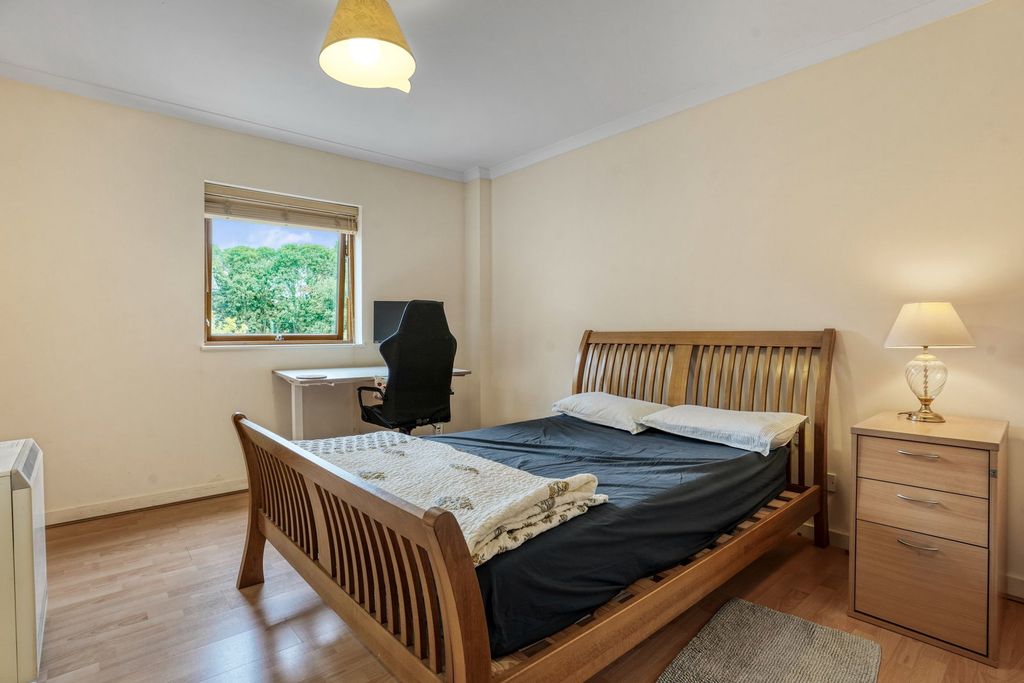 Additional image 12 of 3 bed flat for saleWoodward Place, Loughton Lodge, Milton Keynes MK8