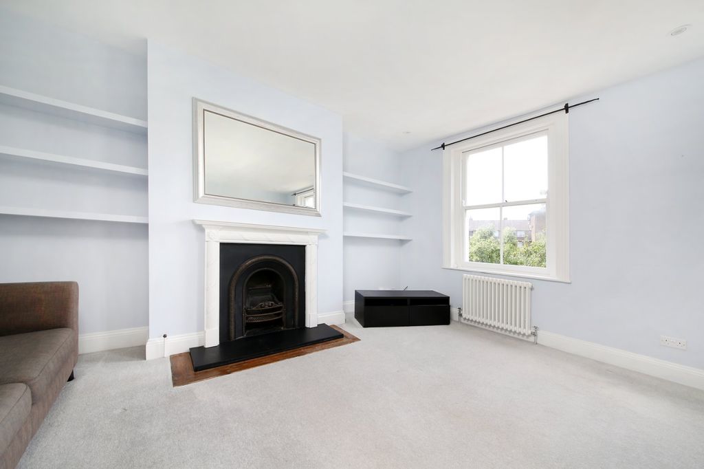 Property photo 3 of 10