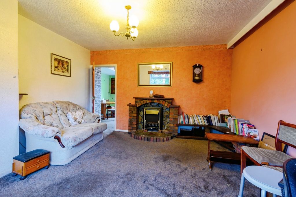 Property photo 3 of 20 Living Room