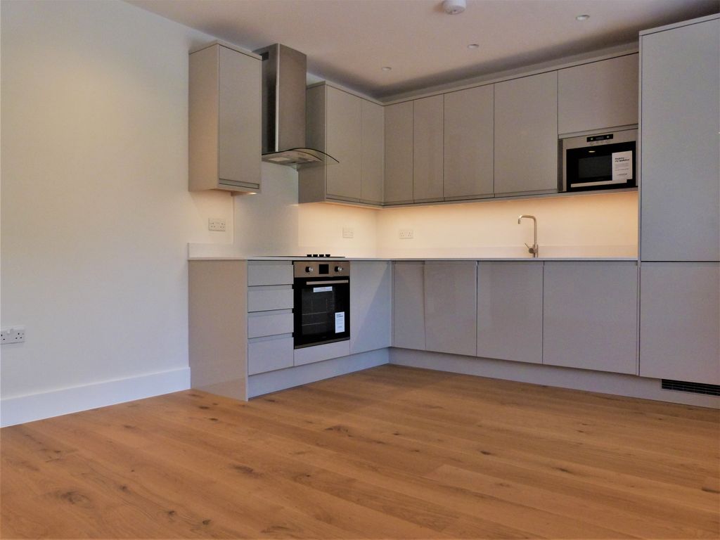 Property photo 3 of 6