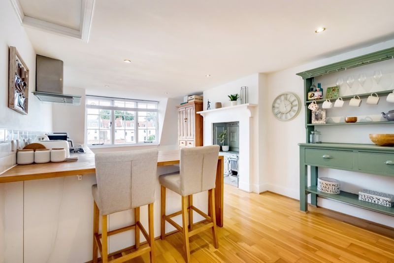 Property photo 3 of 18 Kitchen/Breakfast Room