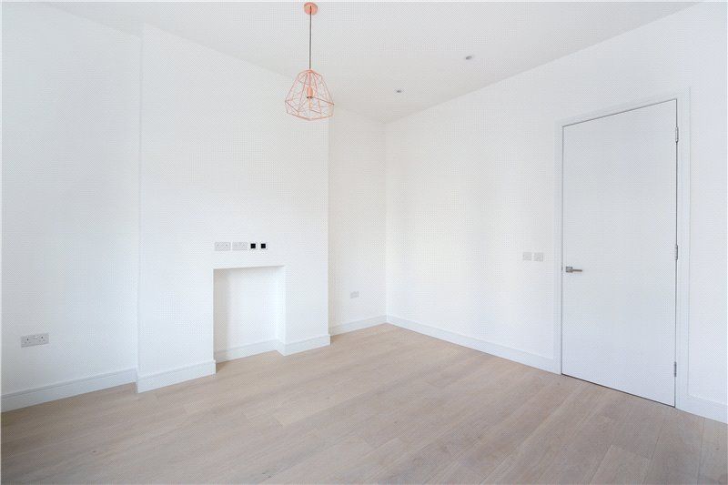 Property photo 3 of 9 Picture No. 06