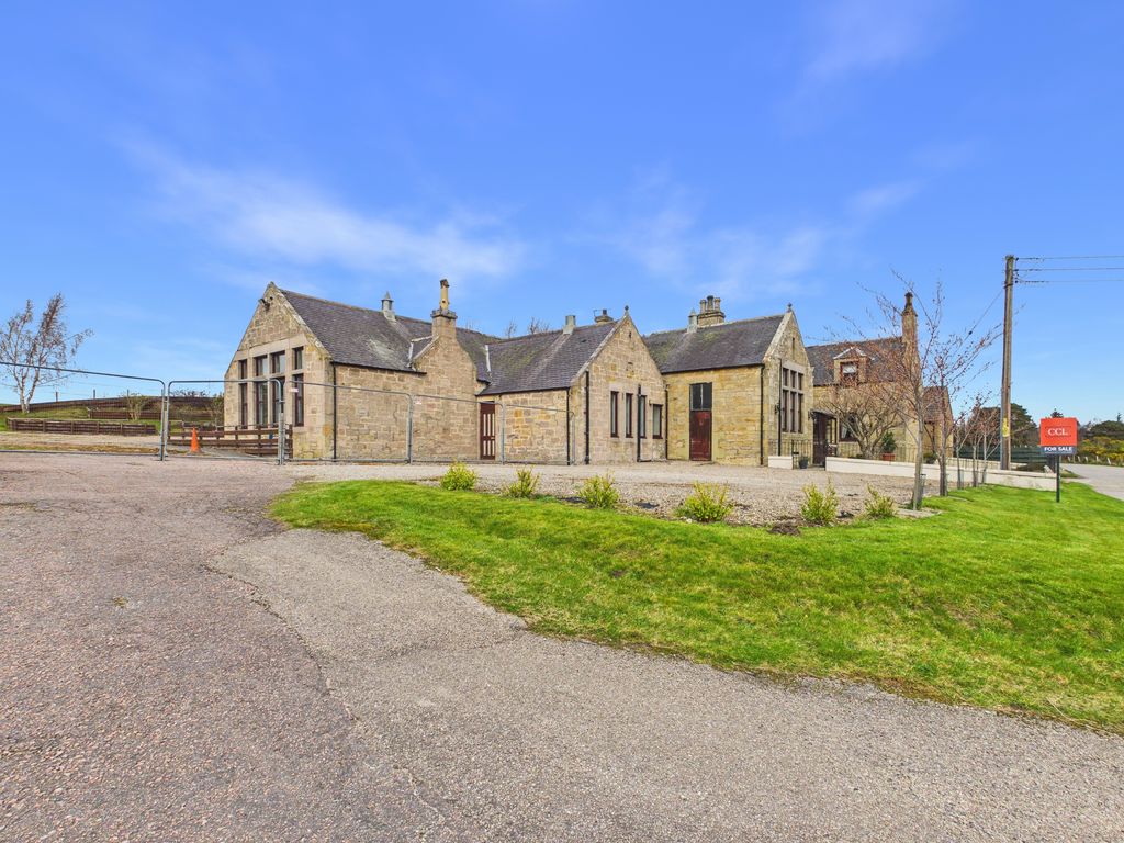 Property photo 1 of 31 Cam03481G0-Pr0140-Still001