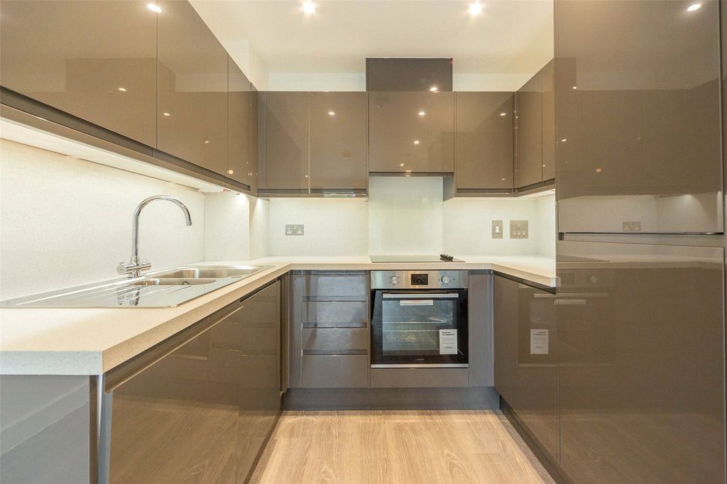 Property photo 2 of 11 Picture No. 21