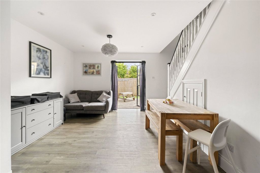 Property photo 2 of 11 Picture No. 03