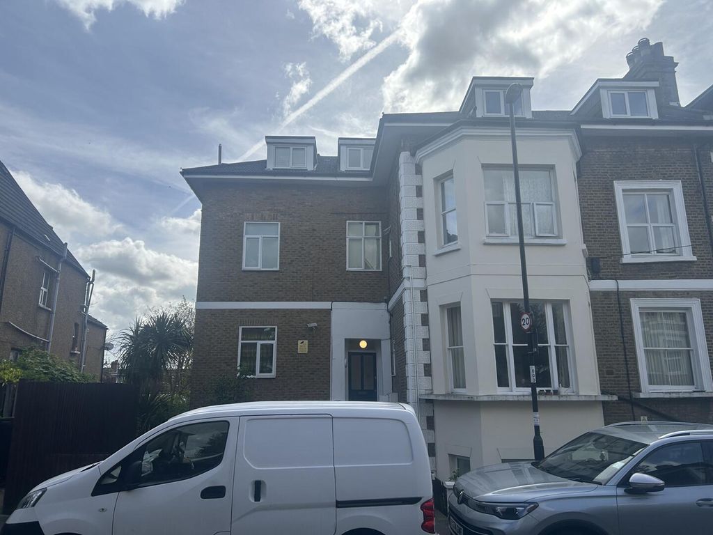 Property photo 2 of 6 Front (Exterior)