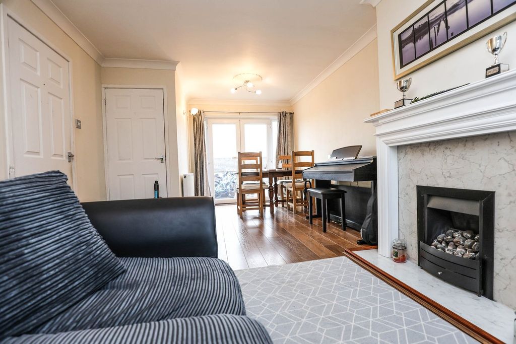 Property photo 2 of 15 Dining Lounge