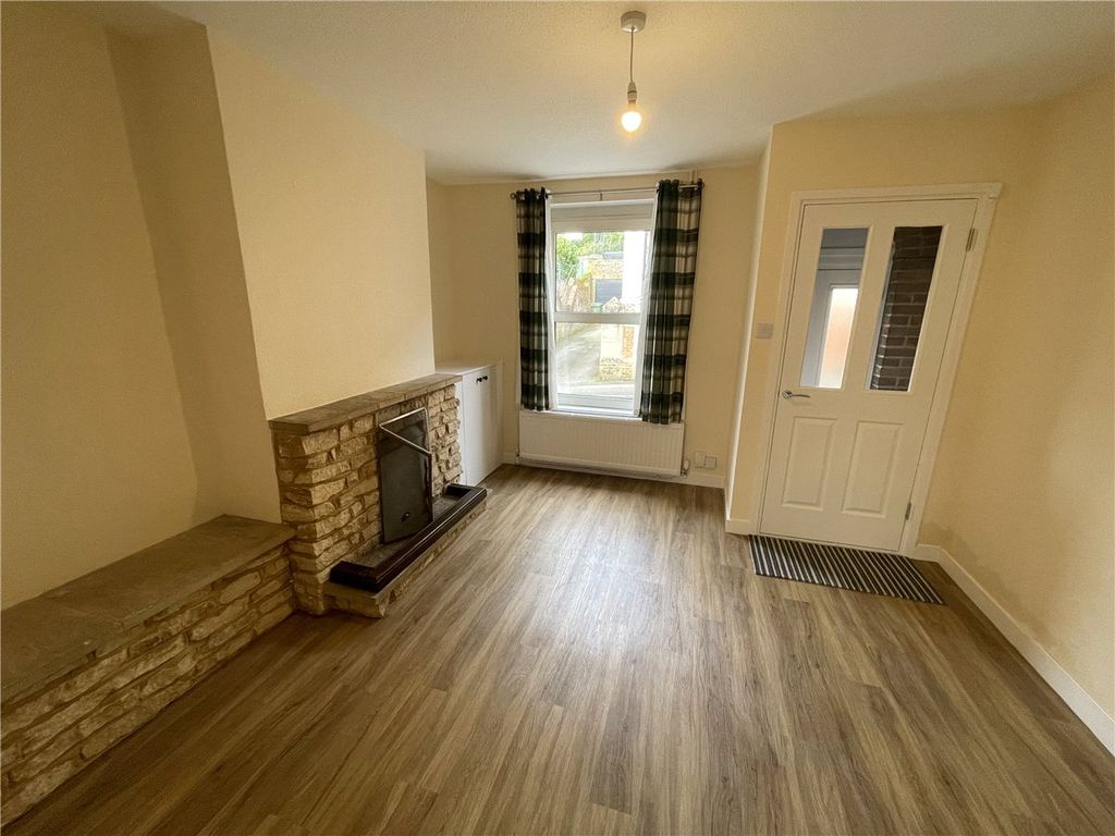 Property photo 2 of 9 Picture No. 13