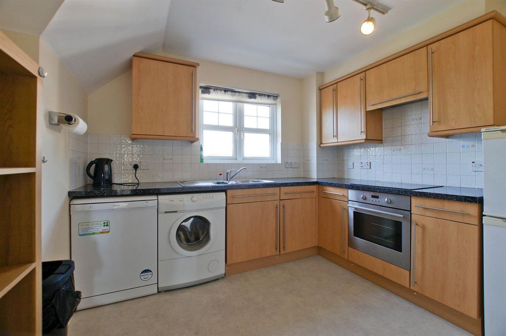Property photo 3 of 5