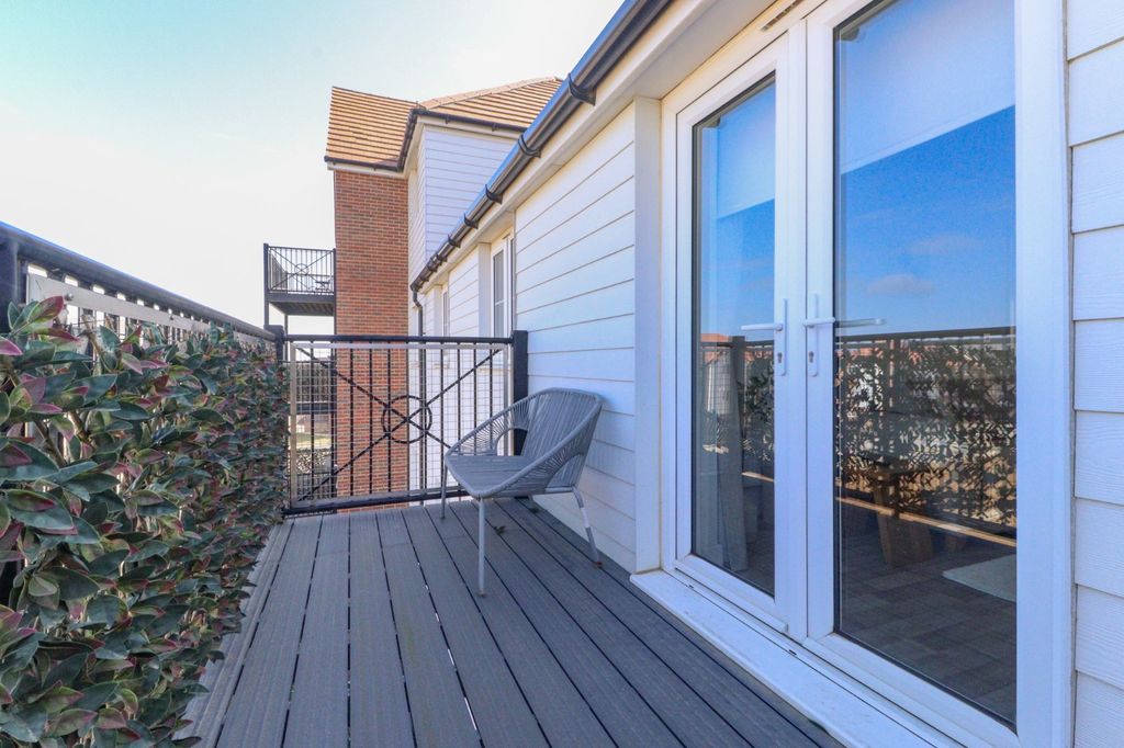 Property photo 3 of 11 Picture 3