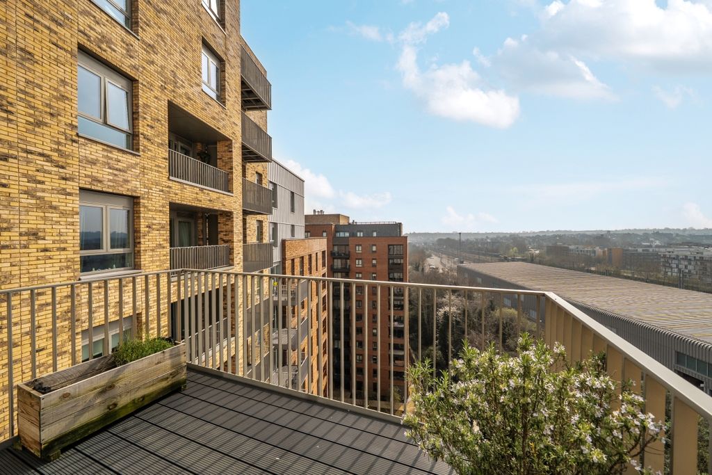 Property photo 3 of 22 1435039-15-69c141...