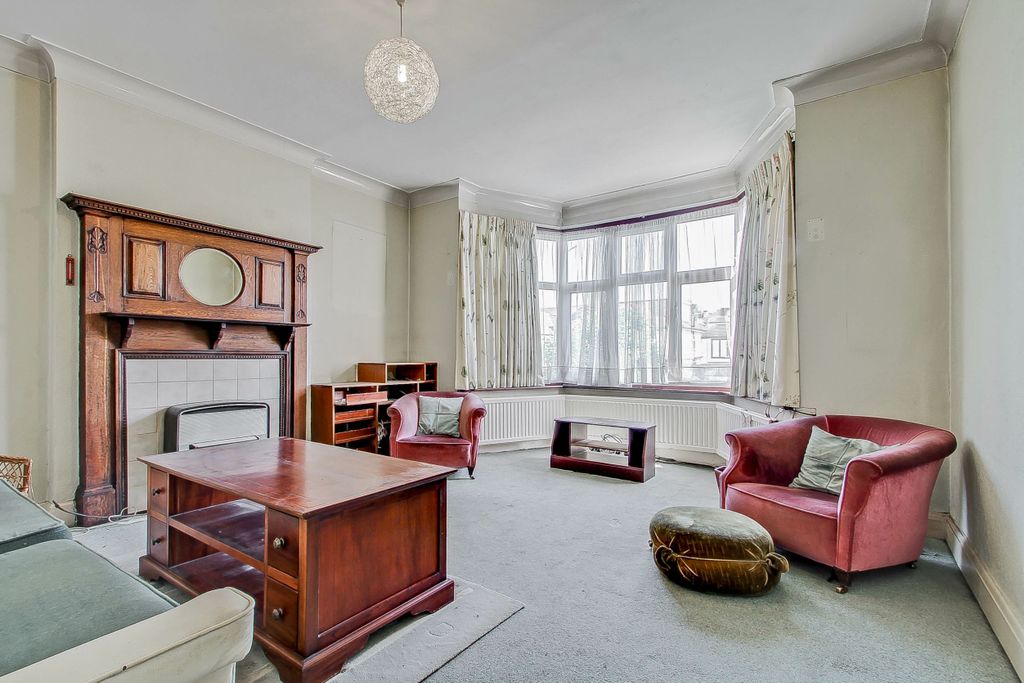 Property photo 3 of 17