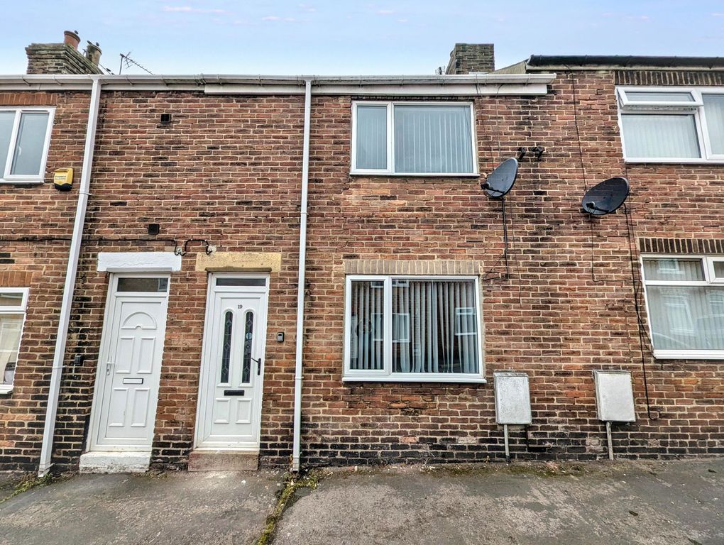 Property photo 1 of 12
