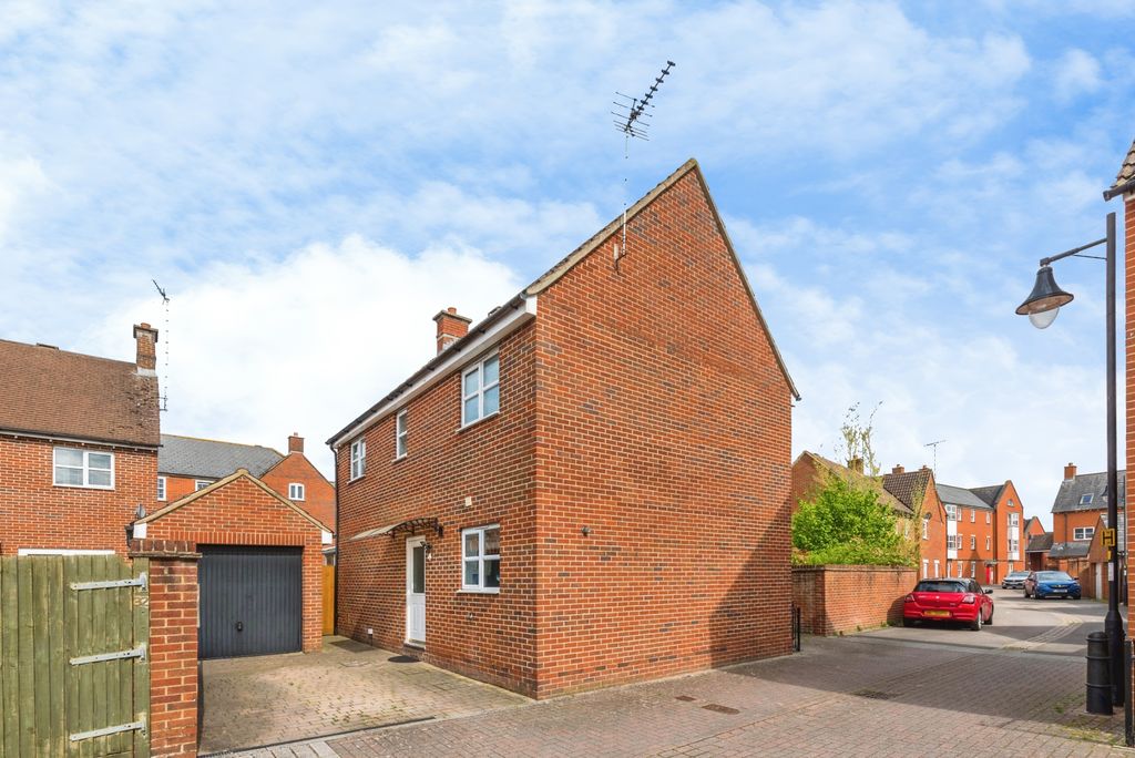 Property photo 2 of 20