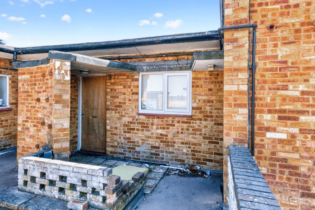 Property photo 3 of 23
