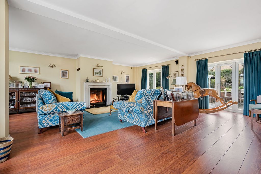 Property photo 2 of 30