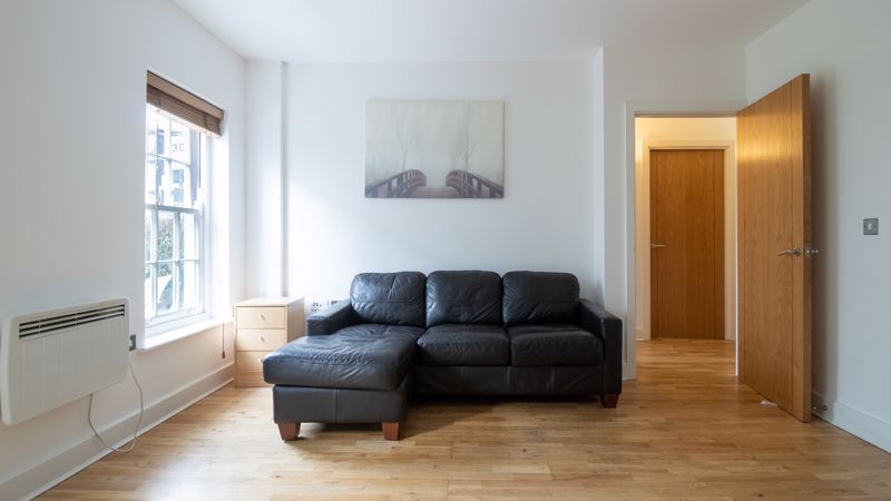 Property photo 2 of 11 Photo 16