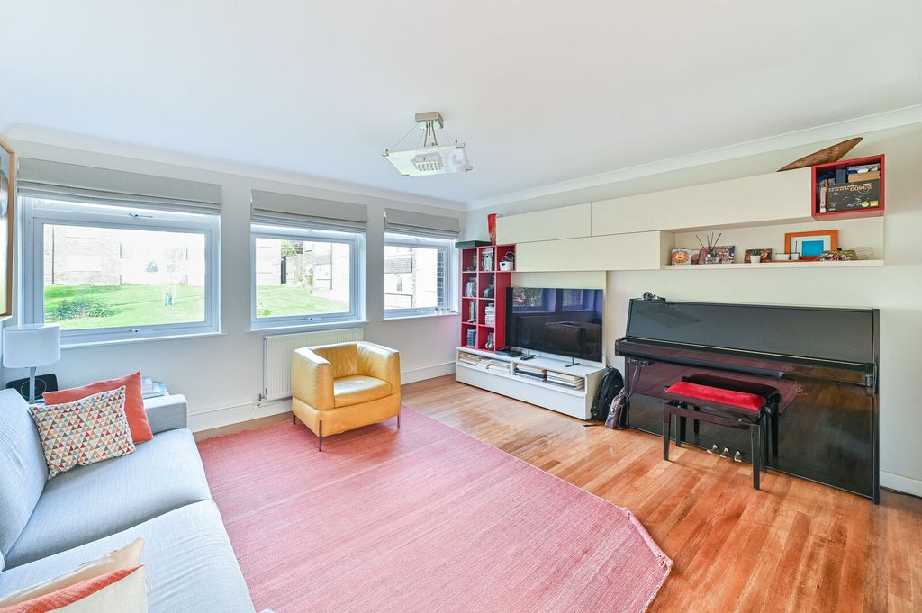 Property photo 2 of 15