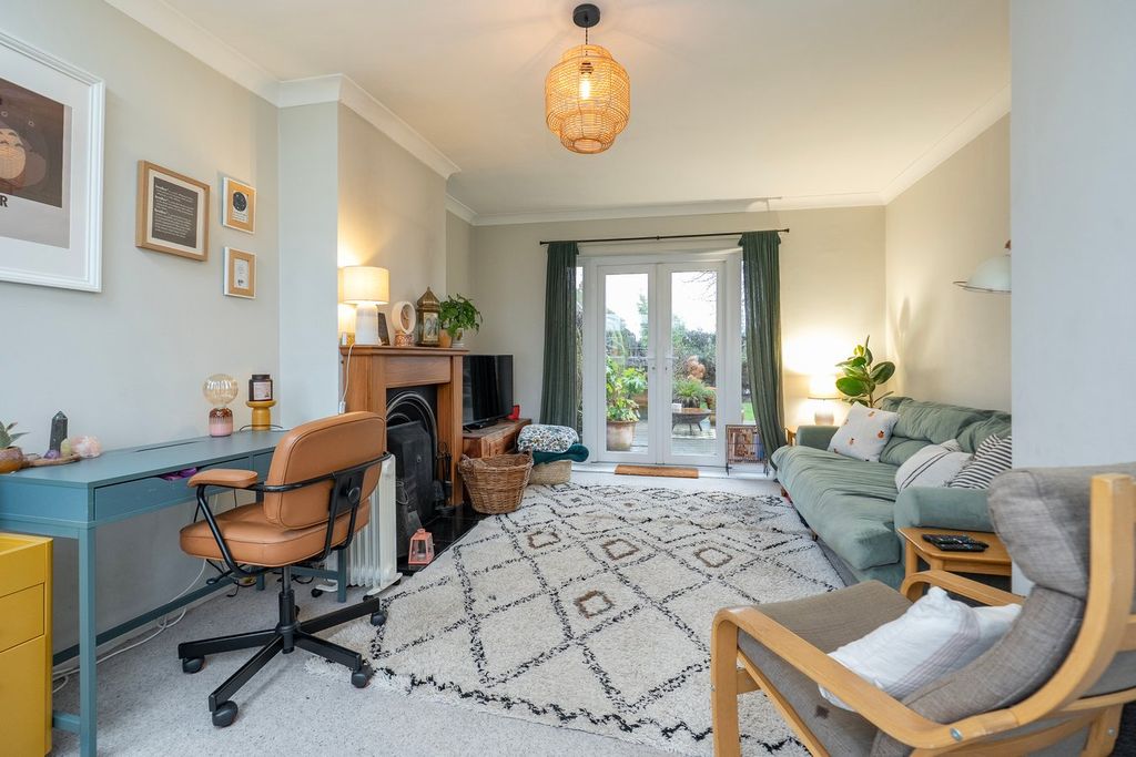 Property photo 3 of 18