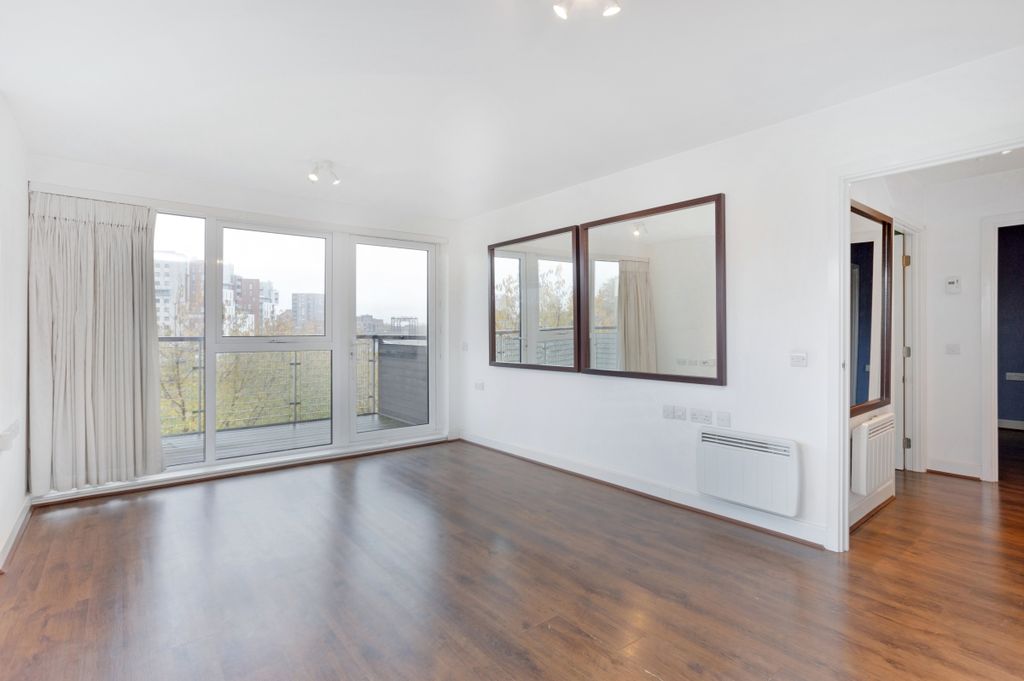Property photo 1 of 17 Tarves Way