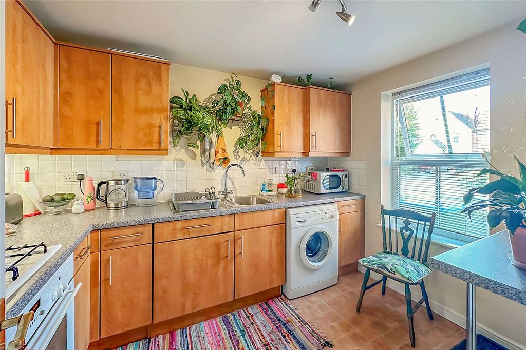 Property photo 3 of 12 Picture No. 10