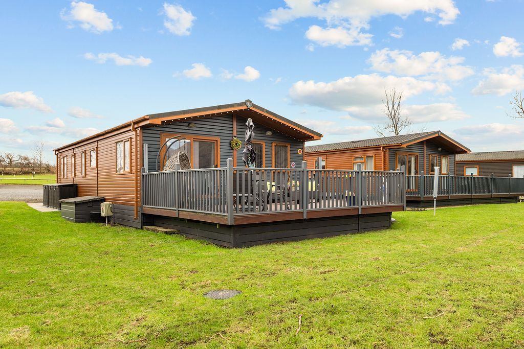 Property photo 1 of 36 4704991