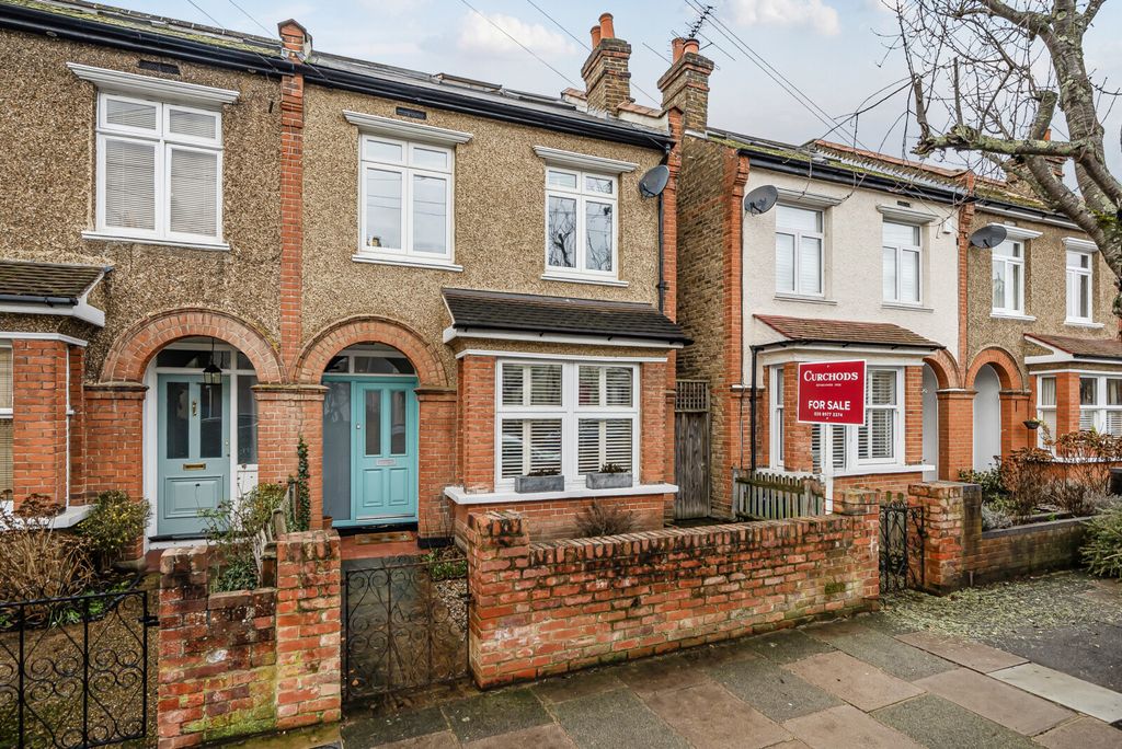 Property photo 1 of 12 Exterior