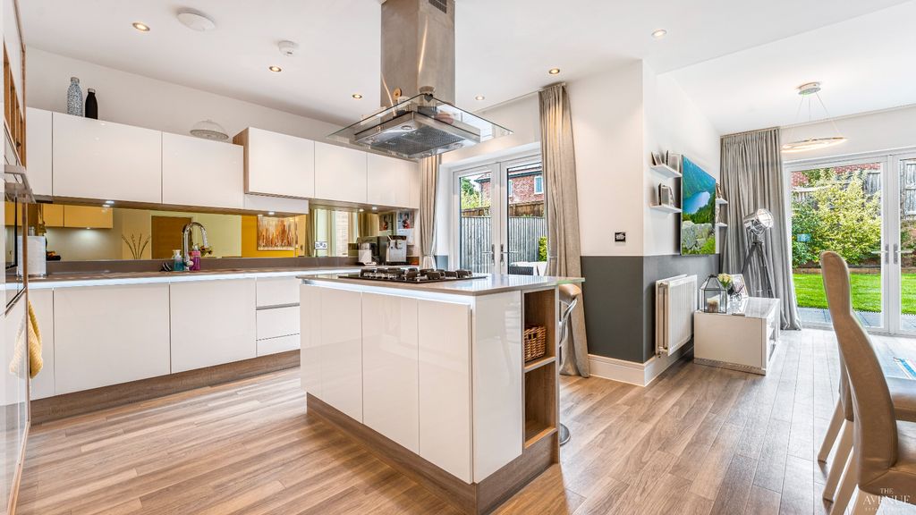 Property photo 3 of 27 4525934