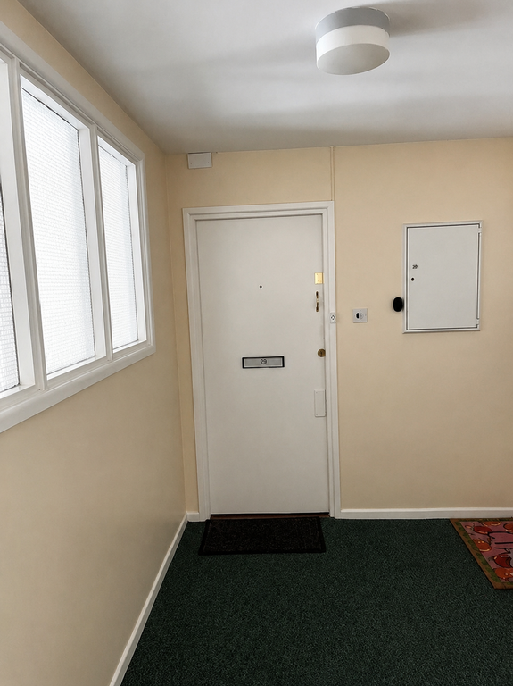 Property photo 2 of 6 Entrance