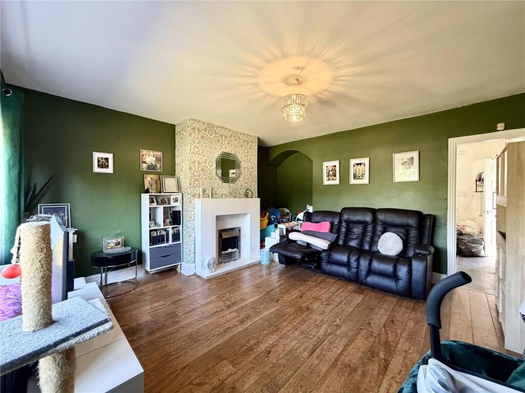Property photo 3 of 14