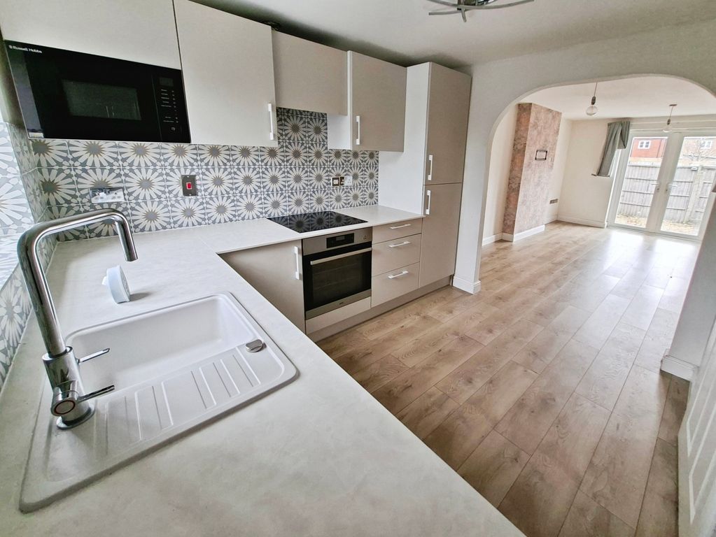 Property photo 2 of 10 Pbox-Img.Jpg
