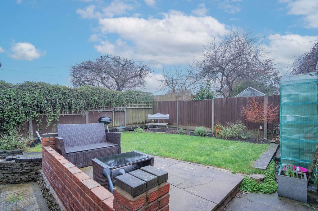 Property photo 3 of 19