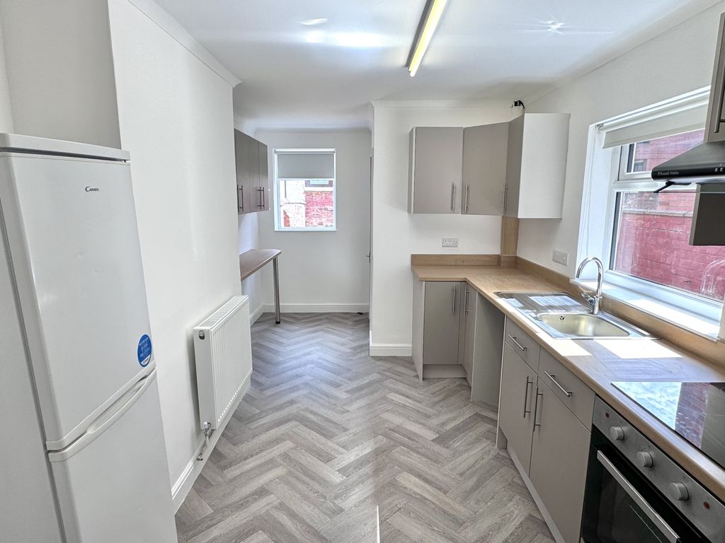 Property photo 3 of 10 Img_3910