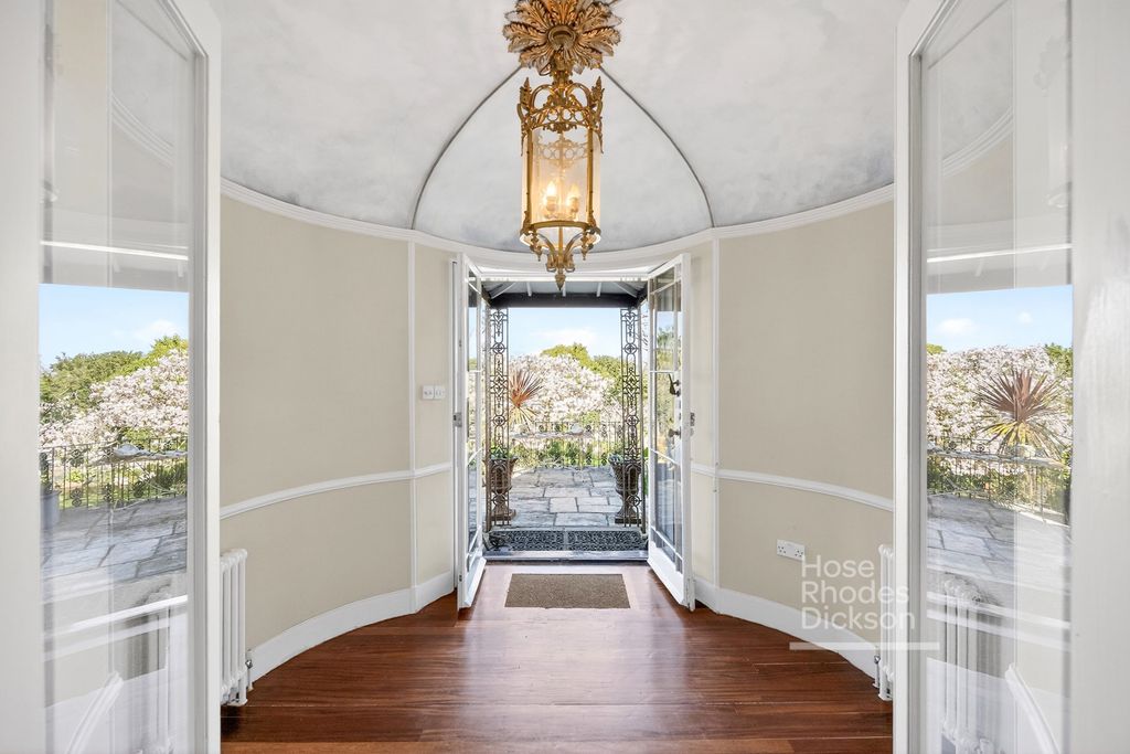 Property photo 1 of 32 Pbox-Img.Jpg