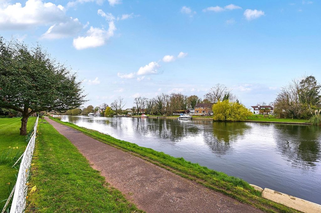 Property photo 3 of 15 Picture No. 11